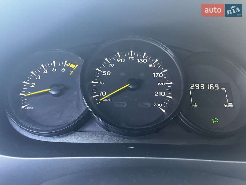 Седан Renault Fluence 2012 в Умані