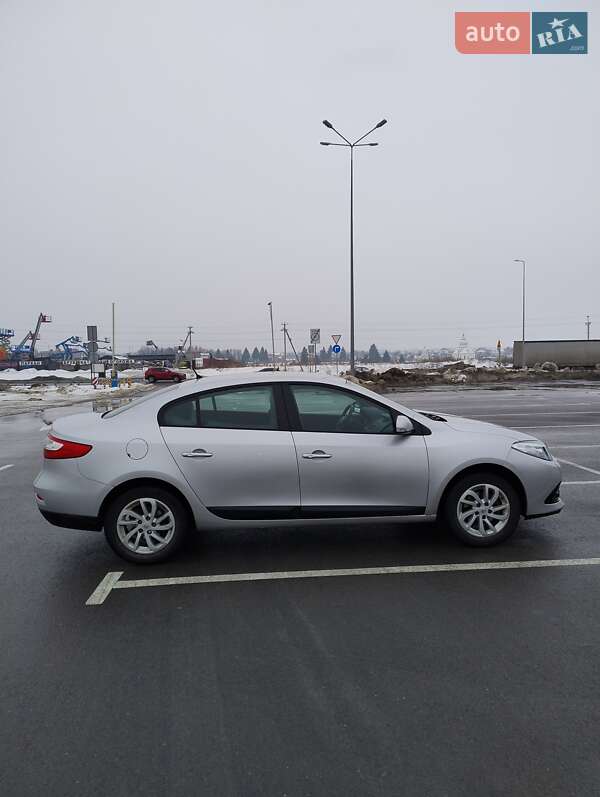 Седан Renault Fluence 2013 в Львове