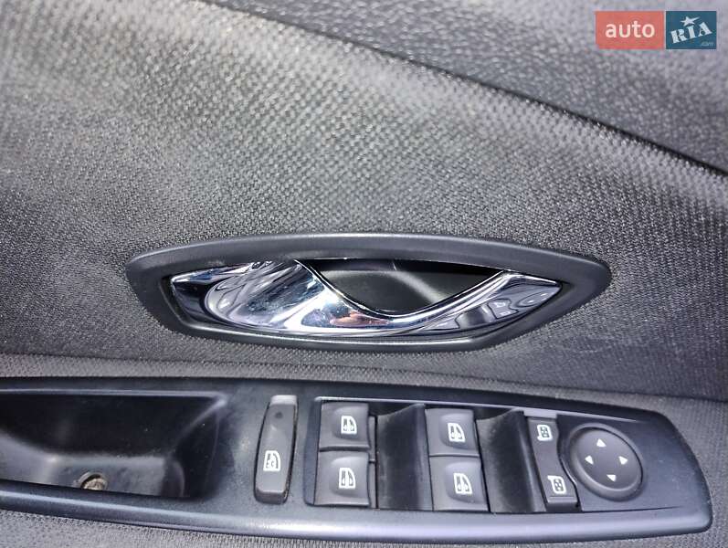 Седан Renault Fluence 2013 в Львове