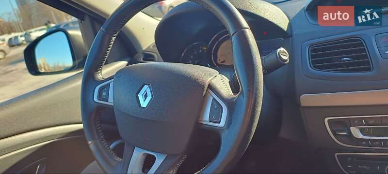 Седан Renault Fluence 2012 в Киеве