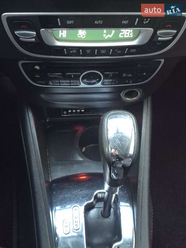 Седан Renault Fluence 2011 в Киеве