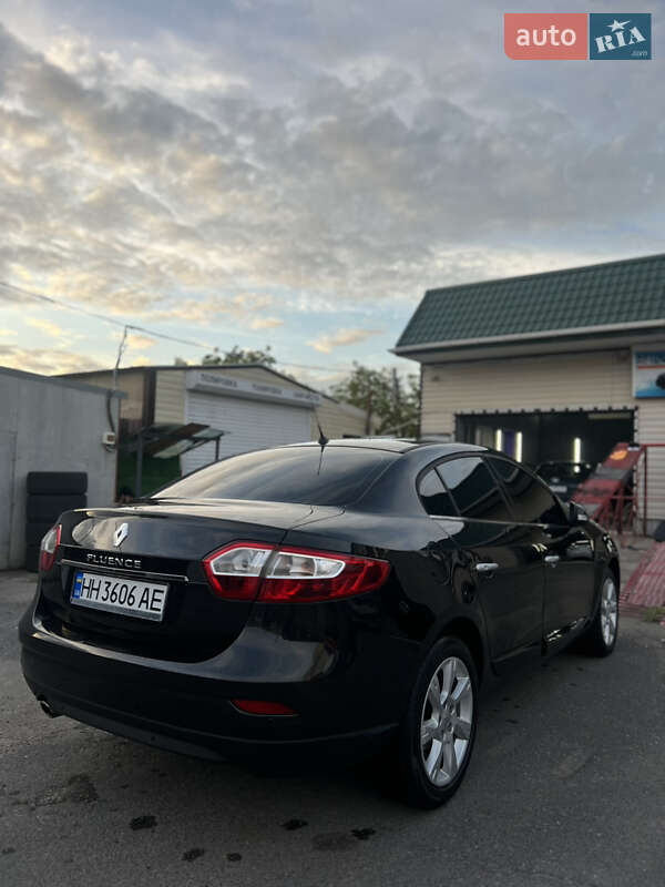 Седан Renault Fluence 2010 в Одессе