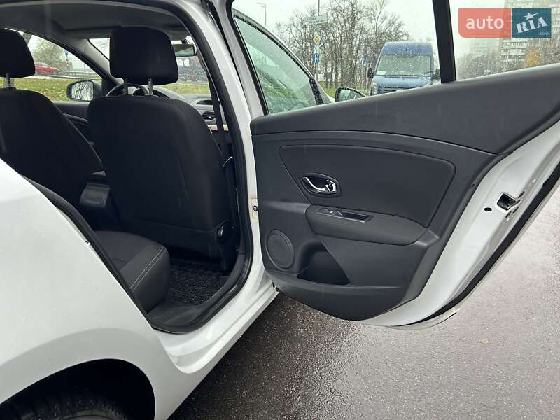 Седан Renault Fluence 2013 в Днепре