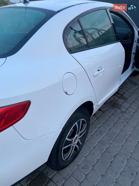 Седан Renault Fluence 2011 в Жовкве