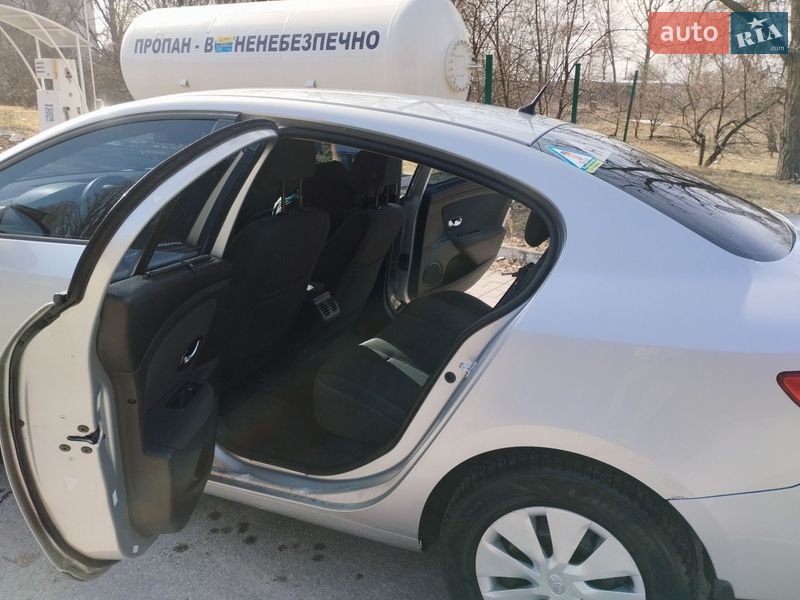 Седан Renault Fluence 2011 в Дніпрі
