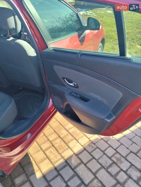 Седан Renault Fluence 2010 в Черновцах