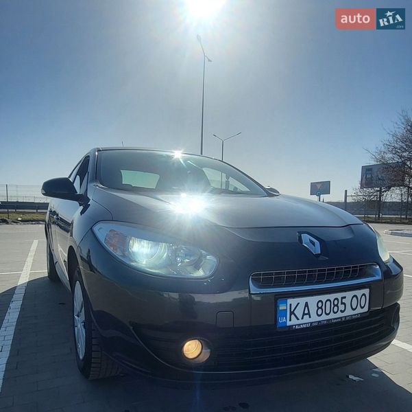 Седан Renault Fluence 2010 в Киеве