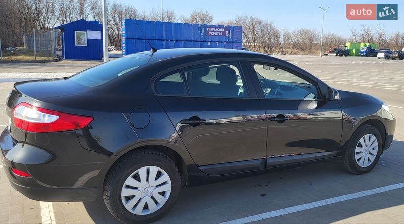 Седан Renault Fluence 2010 в Киеве