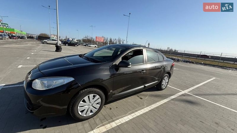 Седан Renault Fluence 2010 в Киеве