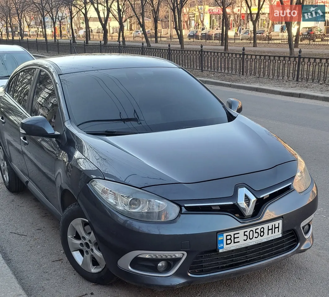 2010 Renault Fluence - мініатюра 19