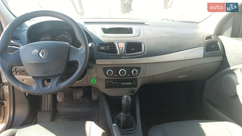 Седан Renault Fluence 2011 в Киеве