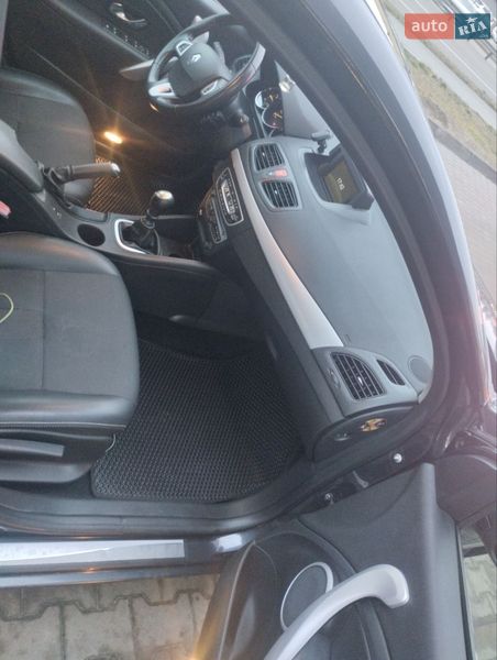 Седан Renault Fluence 2011 в Киеве