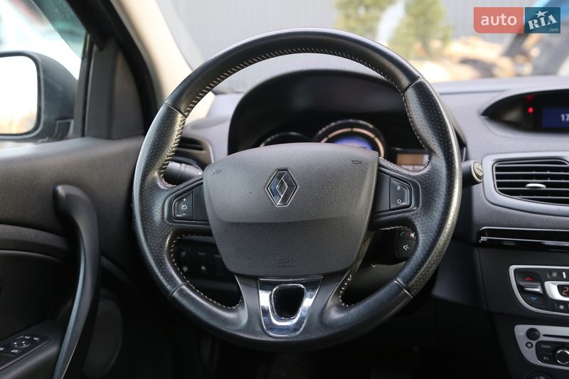 Седан Renault Fluence 2013 в Киеве