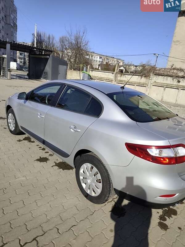 Седан Renault Fluence 2011 в Калуше