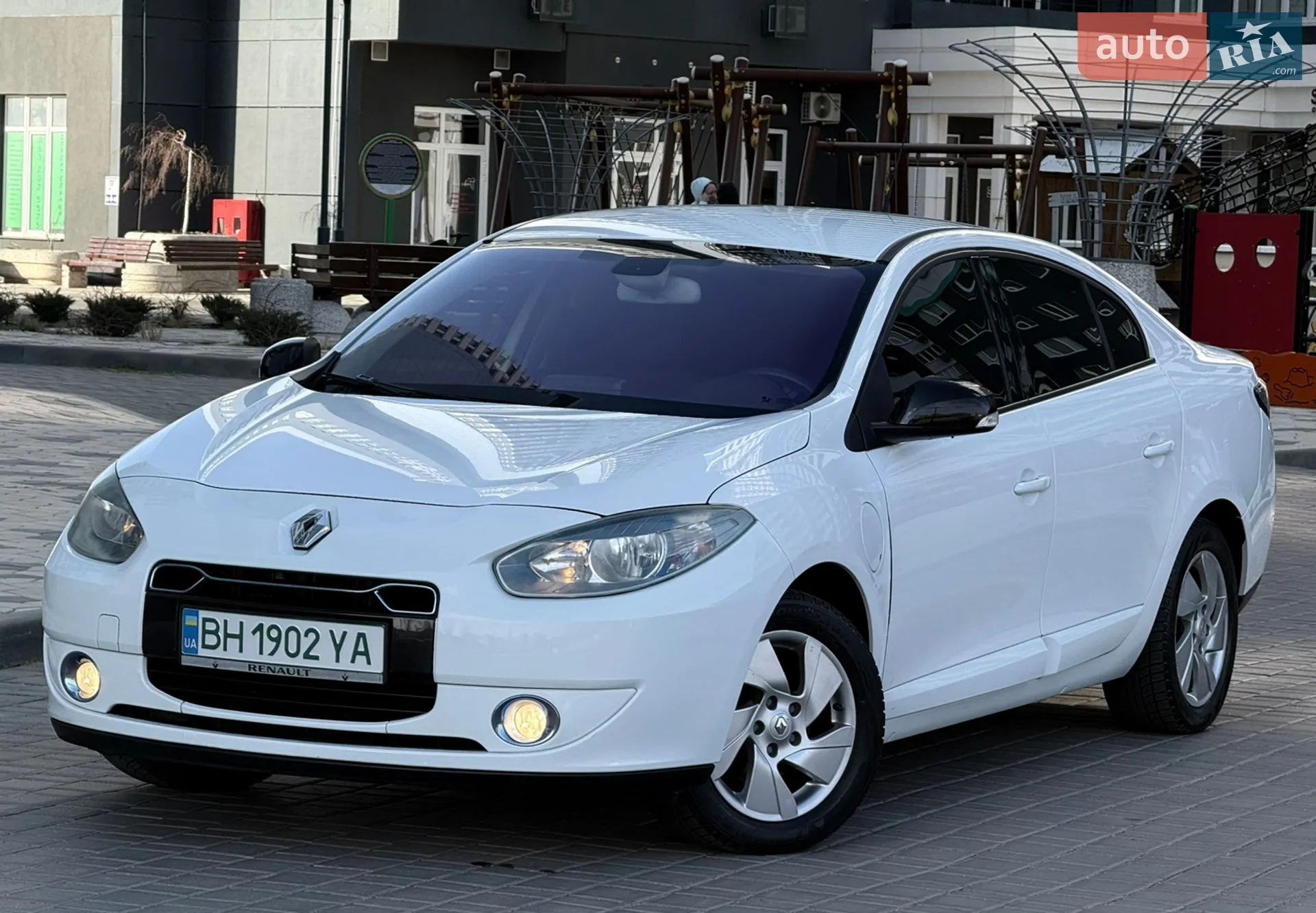 2011 Renault Fluence - мініатюра 15