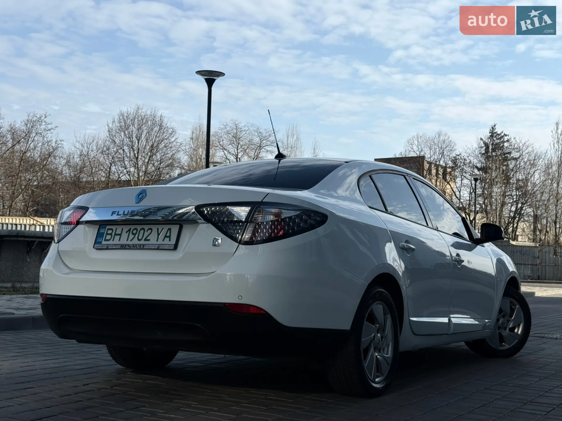 2011 Renault Fluence - мініатюра 18