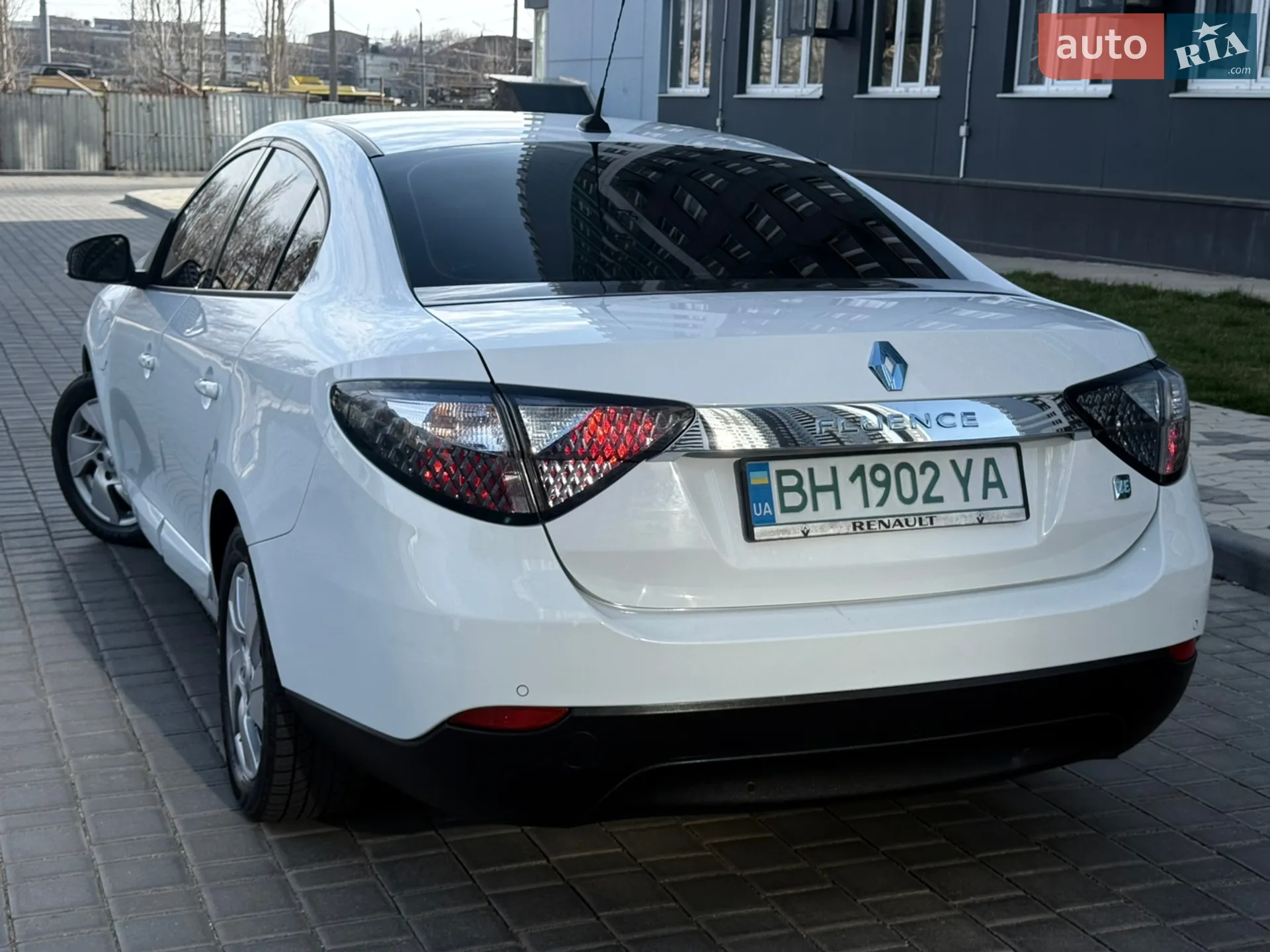 2011 Renault Fluence - мініатюра 31
