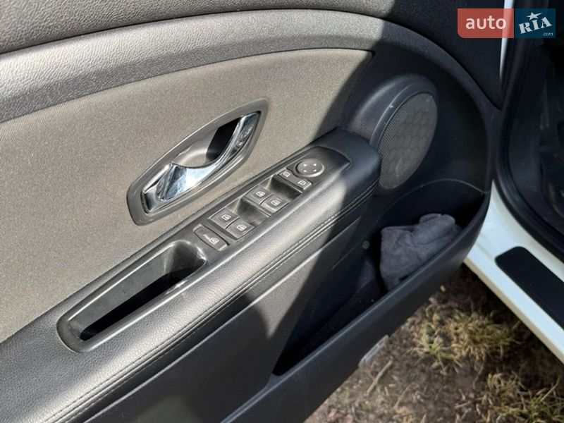 Седан Renault Fluence 2012 в Каневі фото 13 Седан Renault Fluence 2012 в Каневі