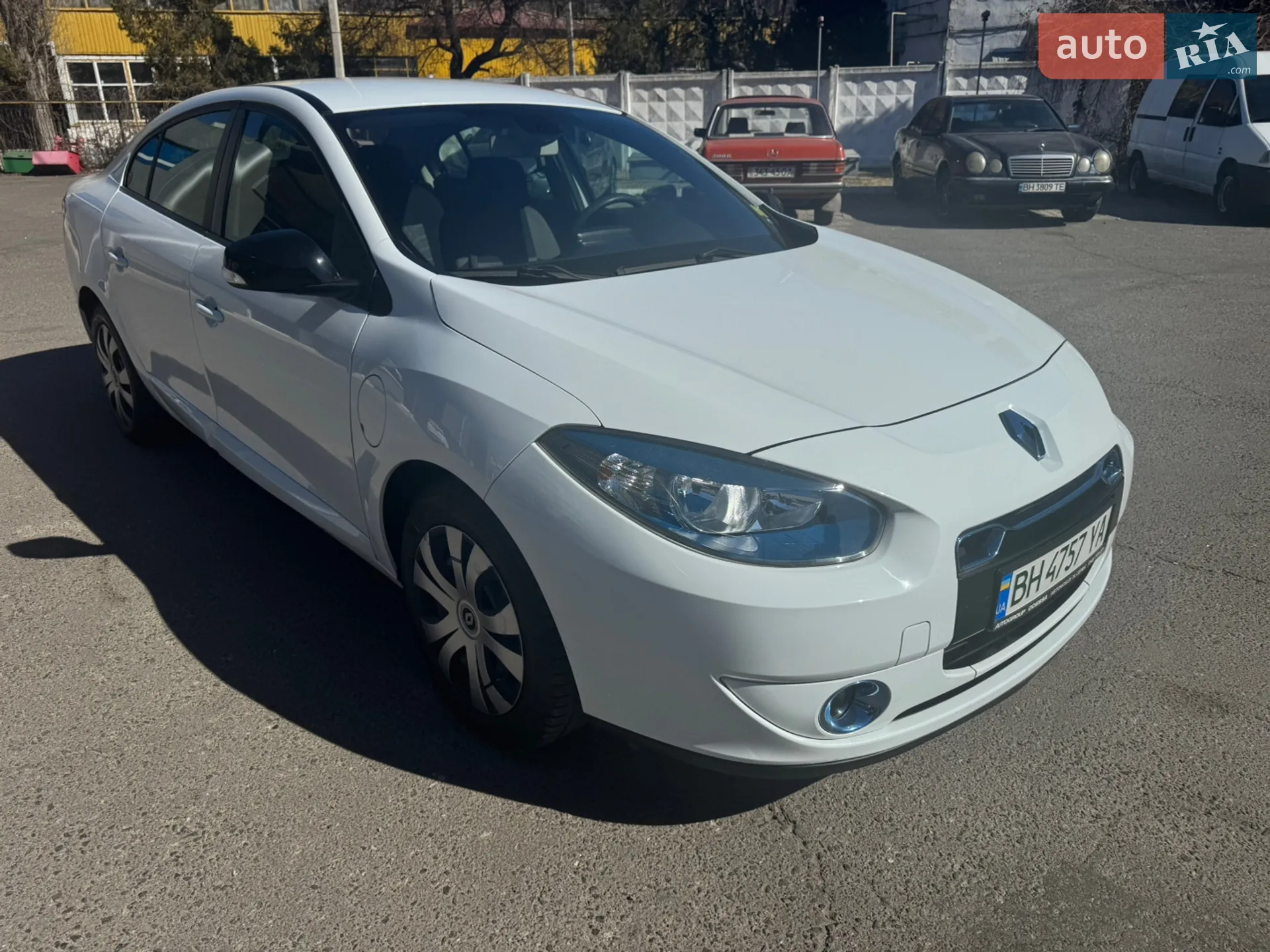 2012 Renault Fluence - мініатюра 2