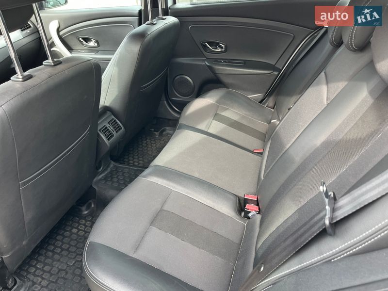 Седан Renault Fluence 2012 в Киеве