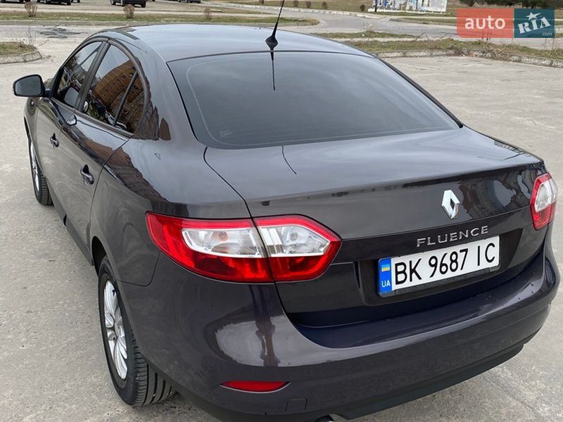 Седан Renault Fluence 2013 в Вараше