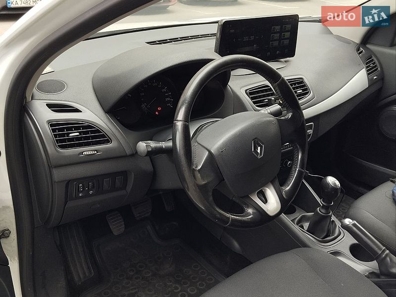 Седан Renault Fluence 2012 в Киеве