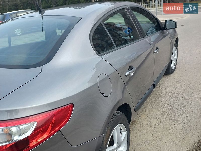 Седан Renault Fluence 2015 в Львове
