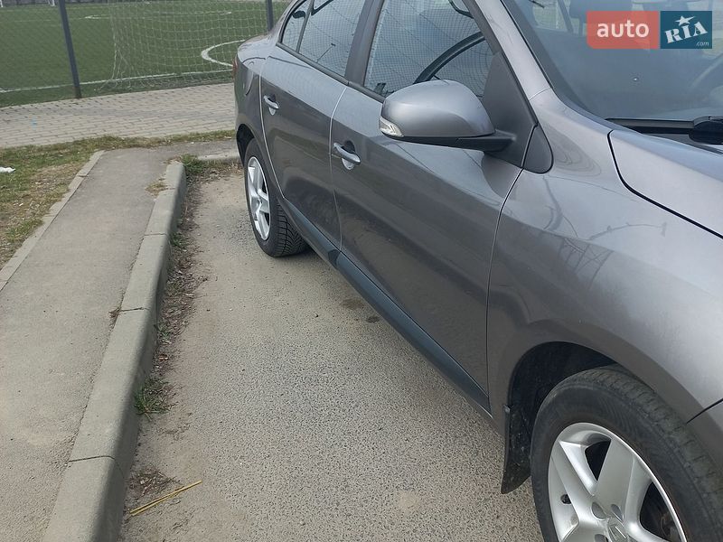Седан Renault Fluence 2015 в Львове