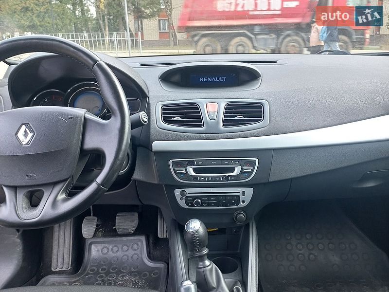 Седан Renault Fluence 2015 в Львове