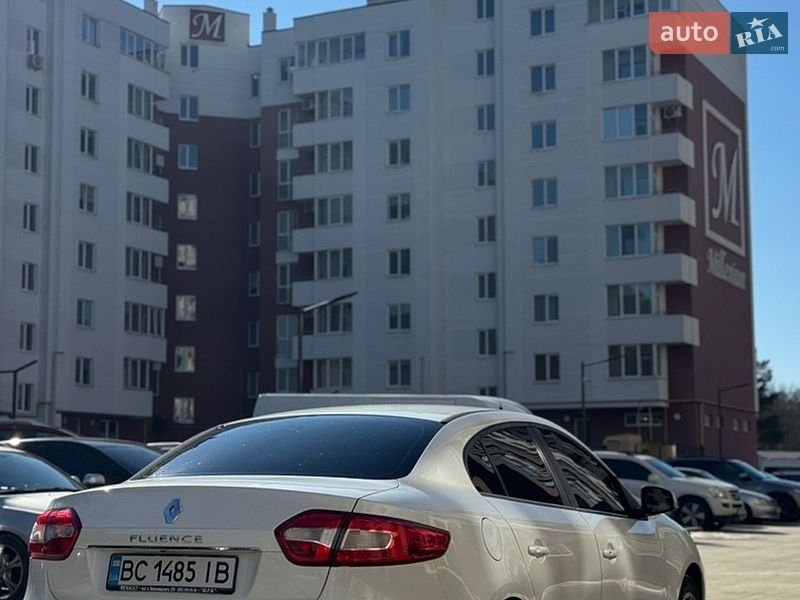 Седан Renault Fluence 2015 в Яворове