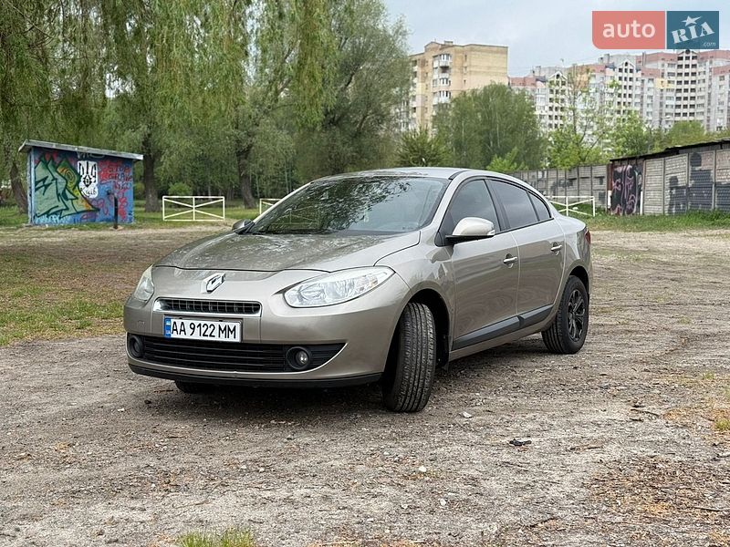 Седан Renault Fluence 2012 в Киеве