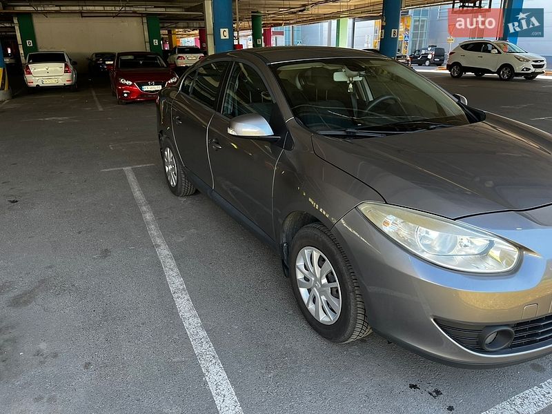 Седан Renault Fluence 2011 в Киеве