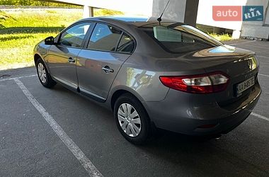 Седан Renault Fluence 2011 в Киеве