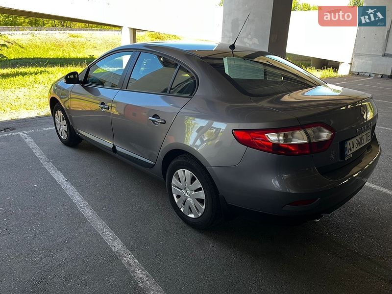 Седан Renault Fluence 2011 в Киеве