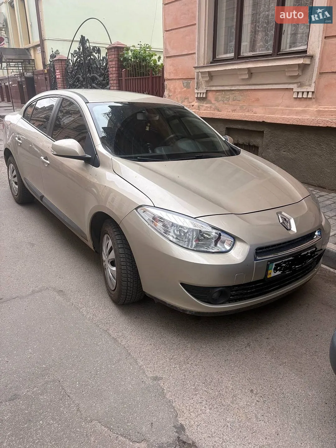 2010 Renault Fluence - фото 1