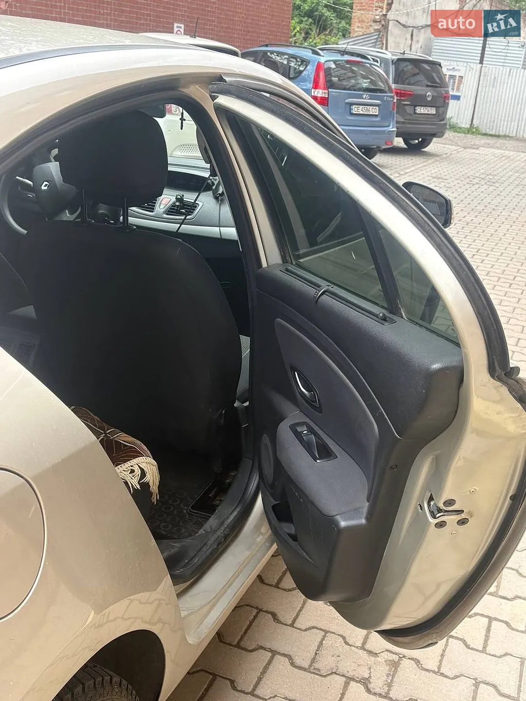 2010 Renault Fluence - мініатюра 7