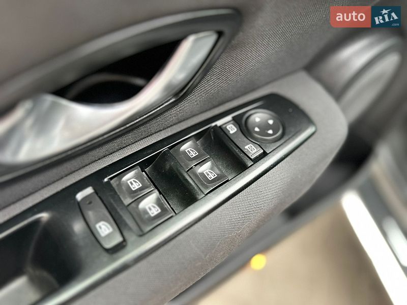 Седан Renault Fluence 2010 в Хмельницькому