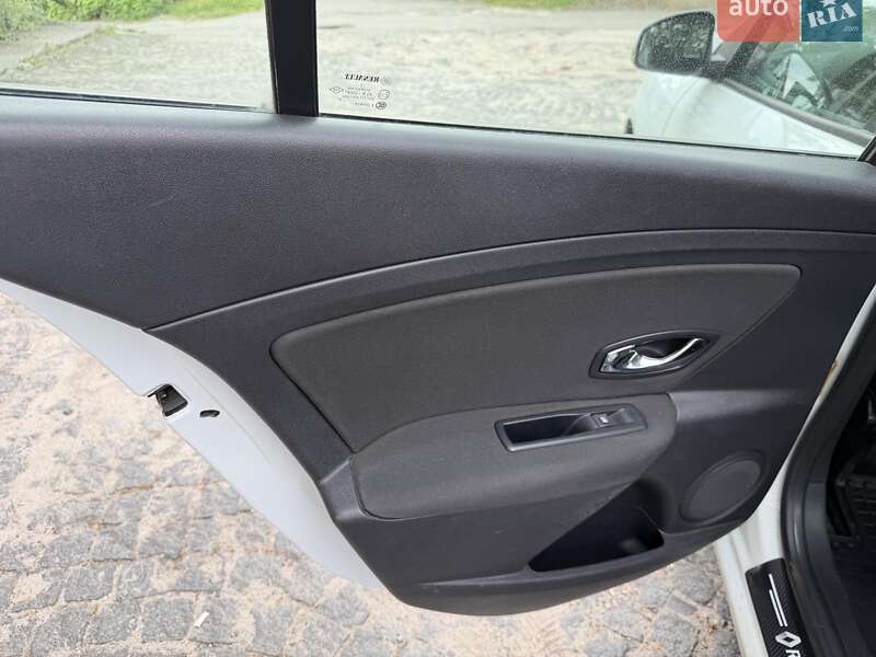 Седан Renault Fluence 2015 в Киеве