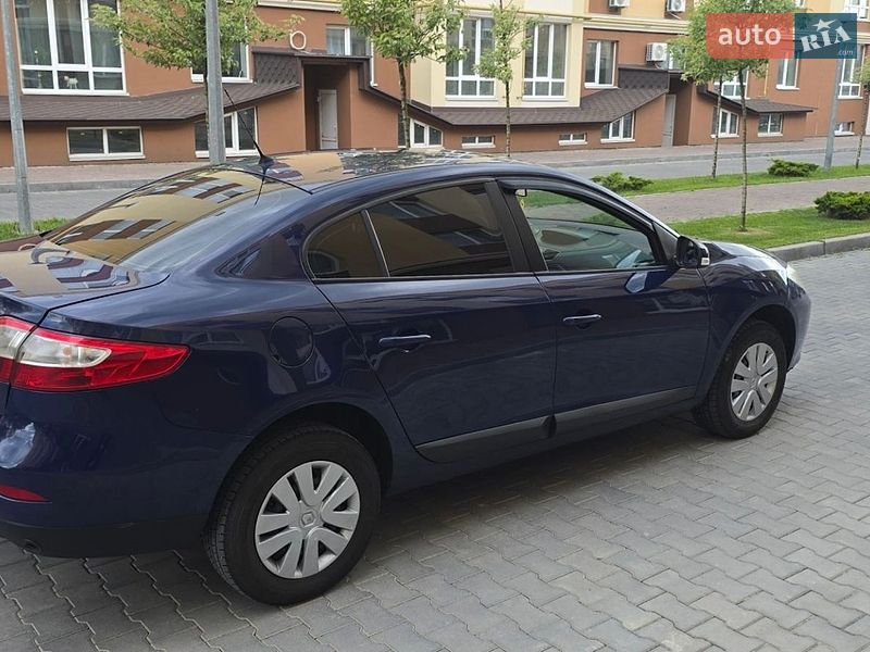 Седан Renault Fluence 2011 в Киеве