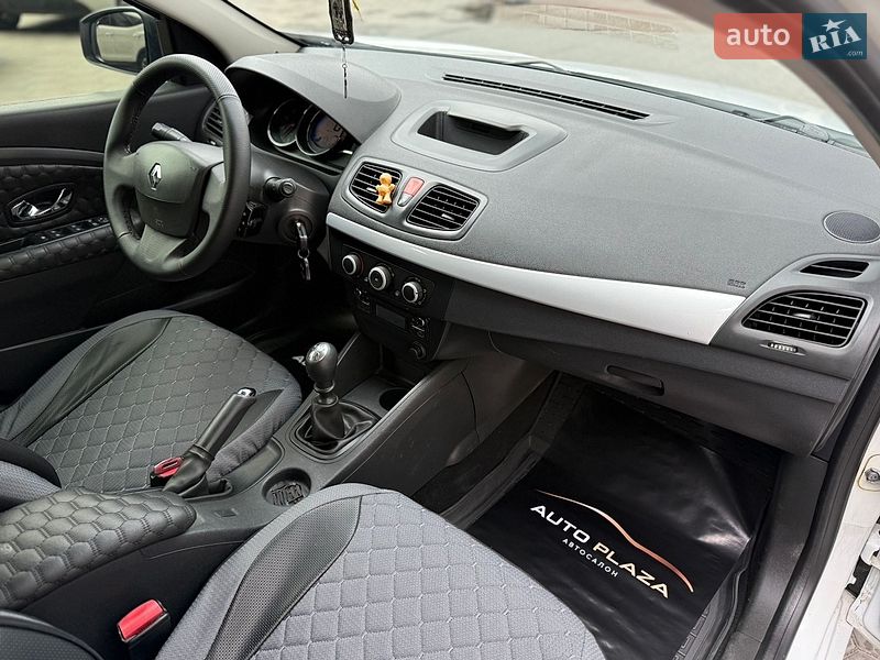 Седан Renault Fluence 2015 в Одесі