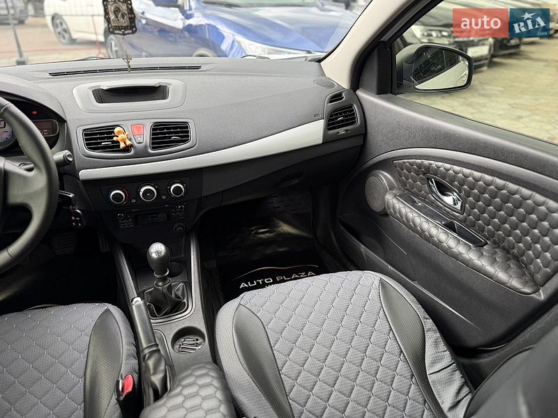 Седан Renault Fluence 2015 в Одесі