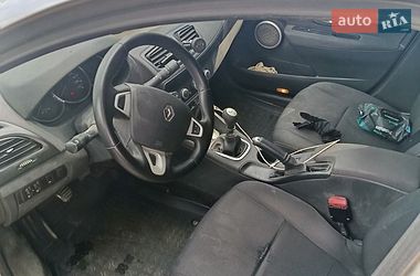 Седан Renault Fluence 2012 в Чернівцях
