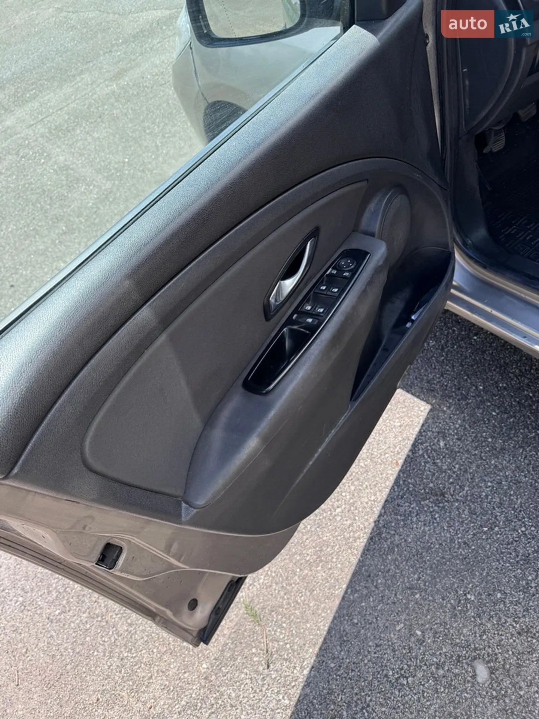 2011 Renault Fluence - мініатюра 11