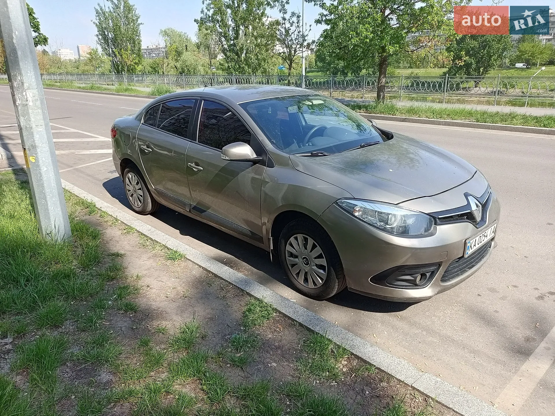 2014 Renault Fluence - мініатюра 2
