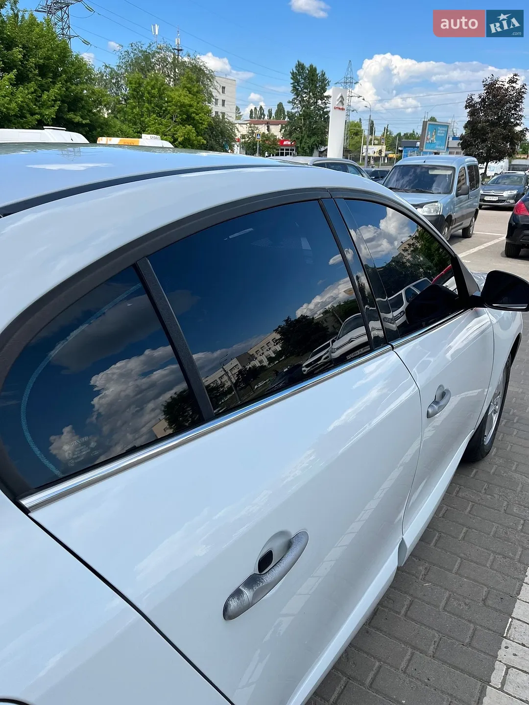 2011 Renault Fluence - мініатюра 4