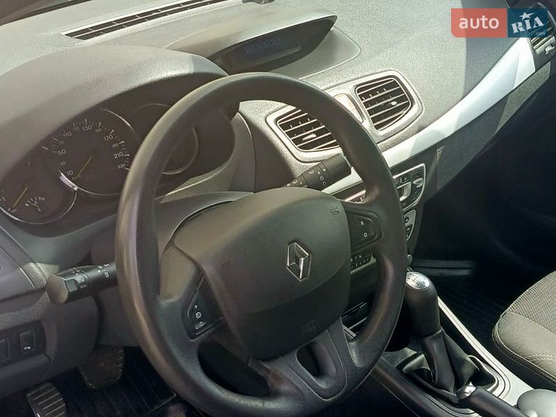 Седан Renault Fluence 2010 в Львове