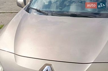 Седан Renault Fluence 2010 в Львове