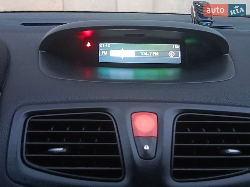 Седан Renault Fluence 2010 в Львове