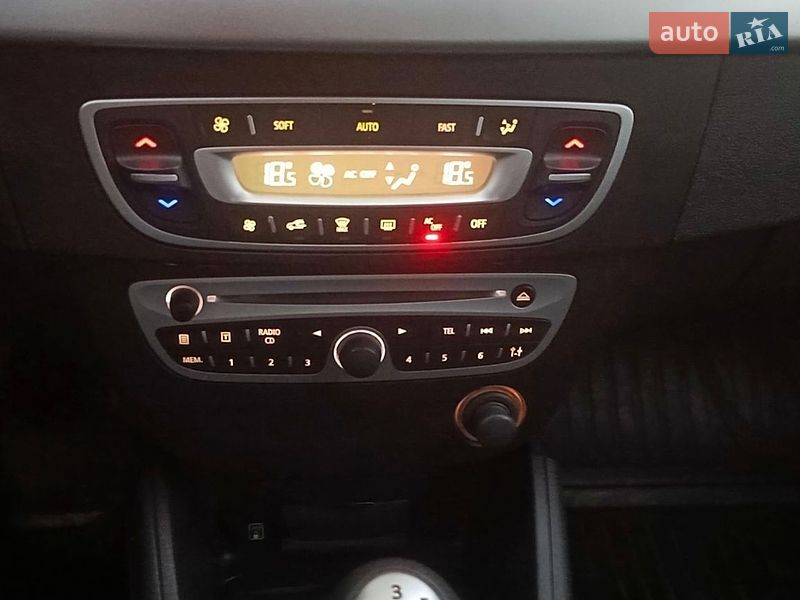 Седан Renault Fluence 2010 в Львове