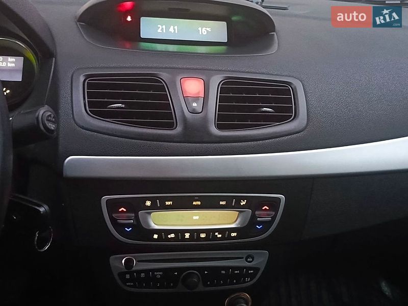 Седан Renault Fluence 2010 в Львове